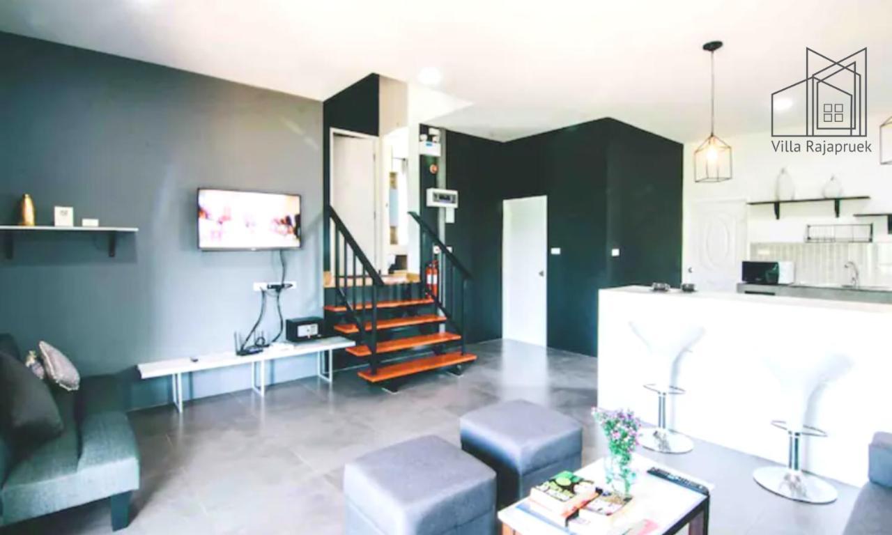 Villa Rajapruek Entire 3 Villas 7 Bedrooms Near Airport 清邁 外观 照片