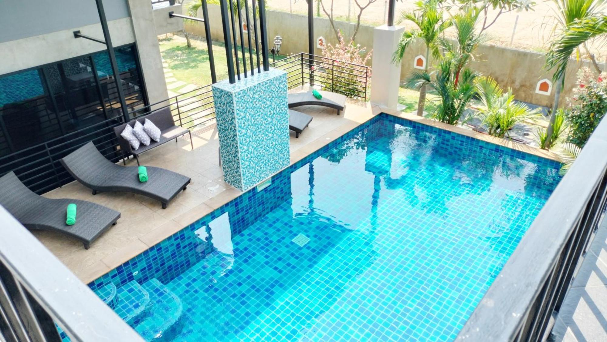 Villa Rajapruek Entire 3 Villas 7 Bedrooms Near Airport 清邁 外观 照片
