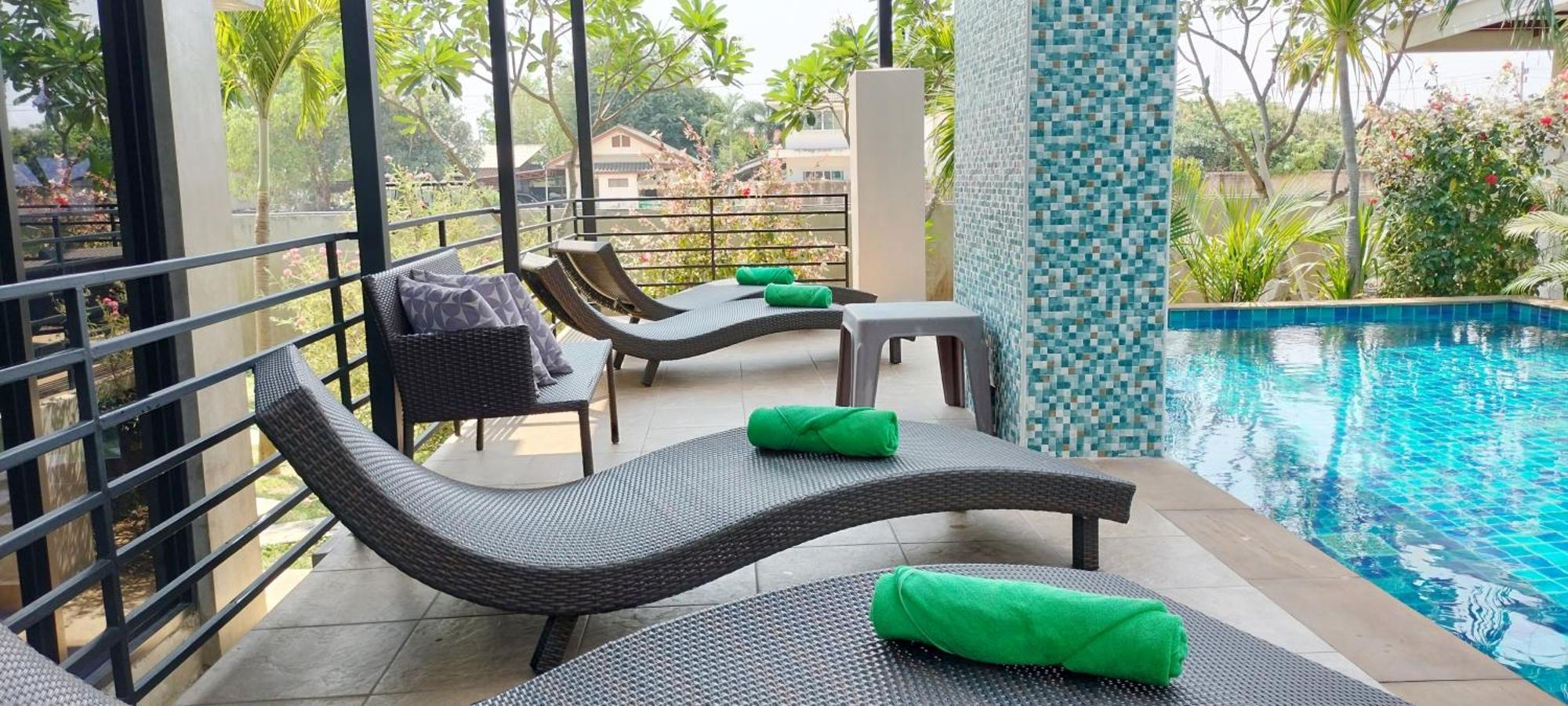 Villa Rajapruek Entire 3 Villas 7 Bedrooms Near Airport 清邁 外观 照片
