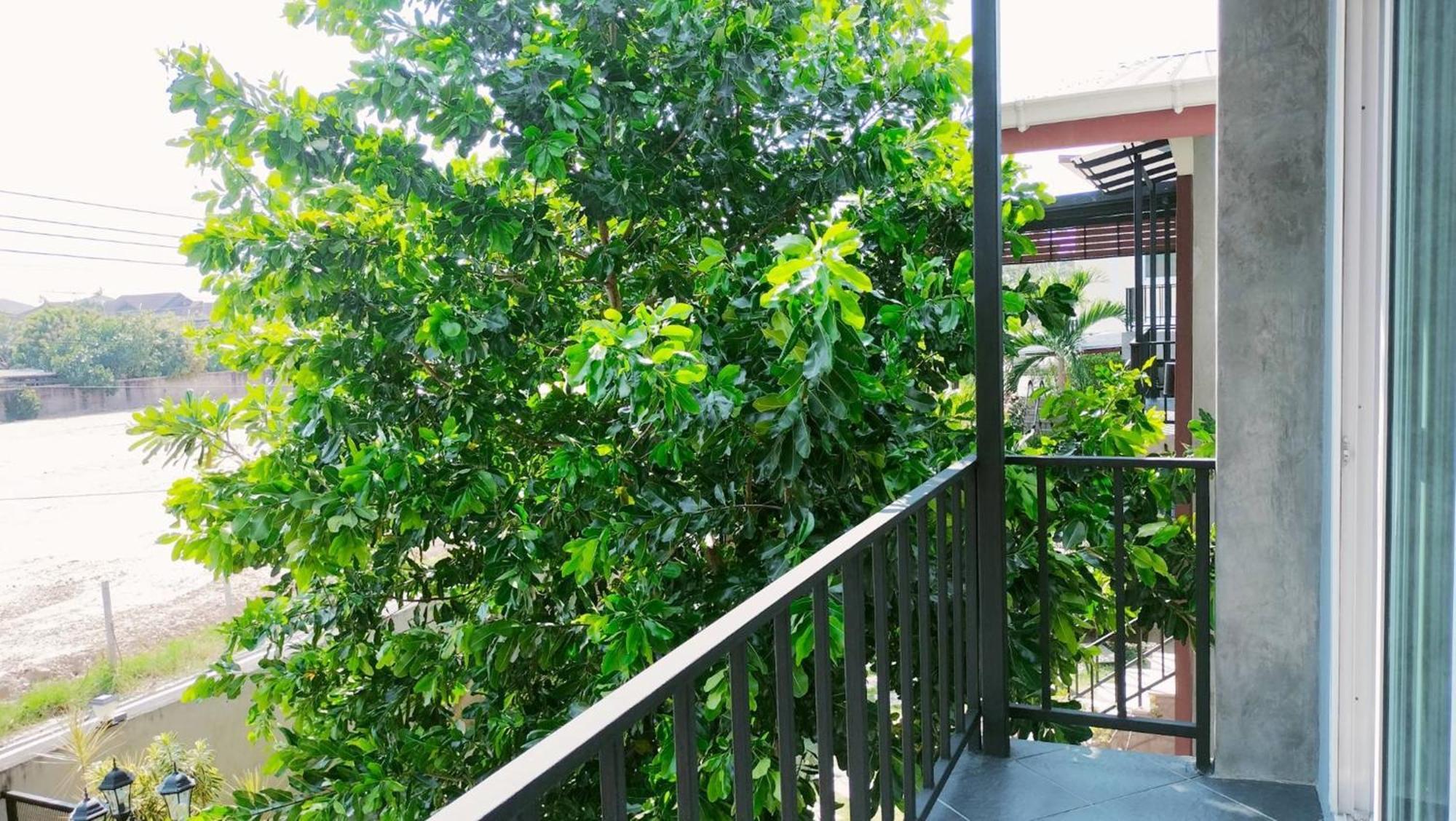 Villa Rajapruek Entire 3 Villas 7 Bedrooms Near Airport 清邁 外观 照片